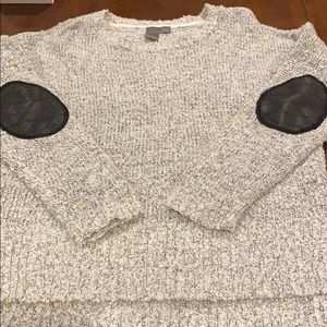 Quinn sweater